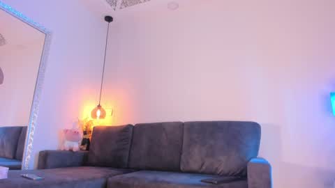 Isabela online show from 01.20.25