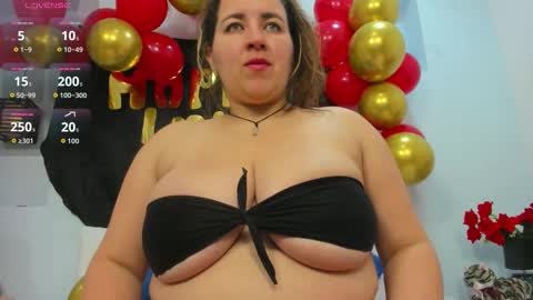 Snapshot of isabela_parkerr chatting on 09.27.25 Mommy Isa online show from 09.27.25