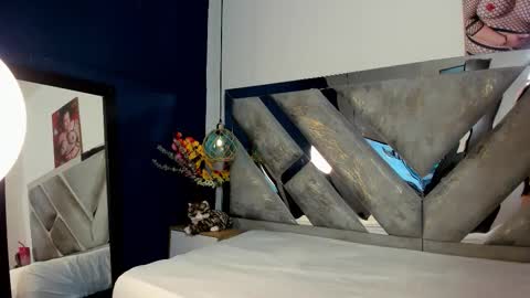 Mommy Isa online show from 01.12.26