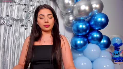 Isabela Angell  online show from 01.25.25