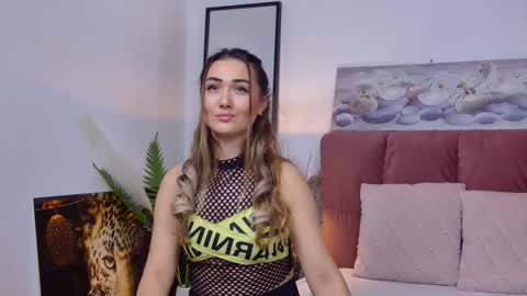 Snapshot of isabelasasha chatting on 02.07.25 Isa online show from 02.07.25