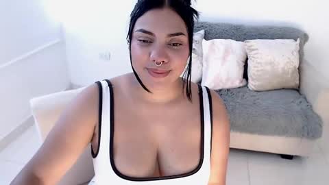 Snapshot of isabelateran chatting on 05.05.26 isabelateran online show from 05.05.26