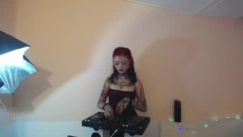    online show from 12.12.24
