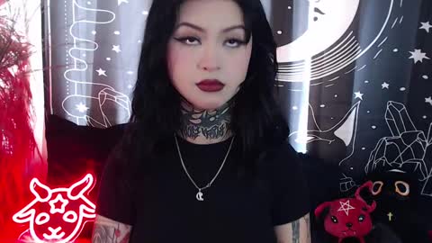    online show from 02.10.25