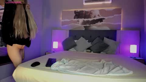 Isabella  online show from 11.01.25