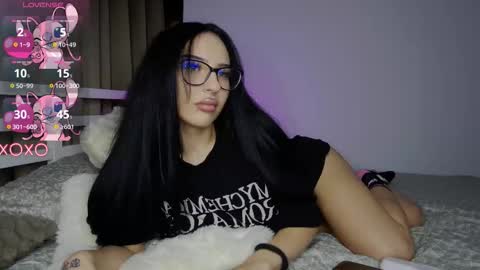 Isabella online show from 11.10.25