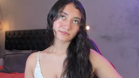 Isabella Nowa online show from 04.21.26