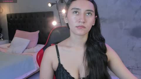 Snapshot of isabella_nowa chatting on 04.28.26 Isabella Nowa online show from 04.28.26