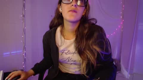 Isabella Rros online show from 09.19.25