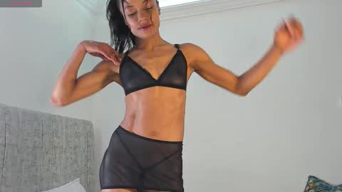 Isabella online show from 11.14.25