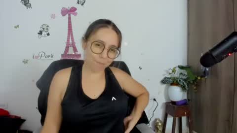 Snapshot of isabella_sweett_ chatting on 07.19.26 Isabella online show from 07.19.26