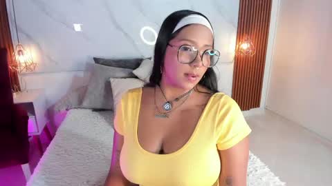 Snapshot of isabella_zc chatting on 04.28.26 isabella zc online show from 04.28.26