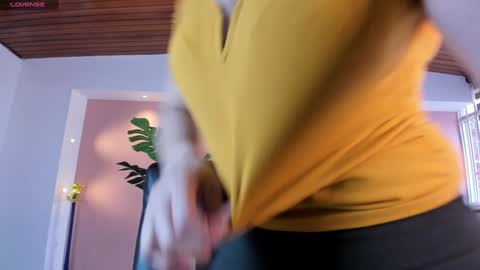 Snapshot of isabellaajoness chatting on 02.03.25 Isabella Everyday From 0530 to 1430 Col Time online show from 02.03.25