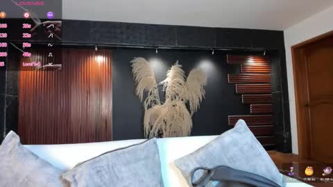 Snapshot of isabellaajoness chatting on 10.28.25 Isabella Everyday From 0530 to 1430 Col Time online show from 10.28.25