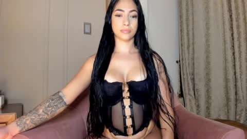 ISABEL online show from 01.26.25