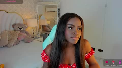 Snapshot of isabellabroms21 chatting on 11.10.25 v online show from 11.10.25