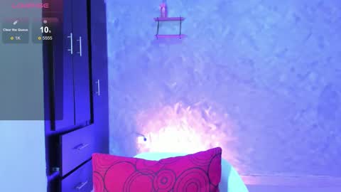 Instagram soybella01  online show from 03.15.26