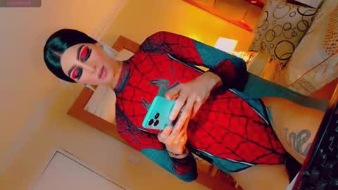 Snapshot of isabellagirs chatting on 10.31.25 isabellagirs online show from 10.31.25