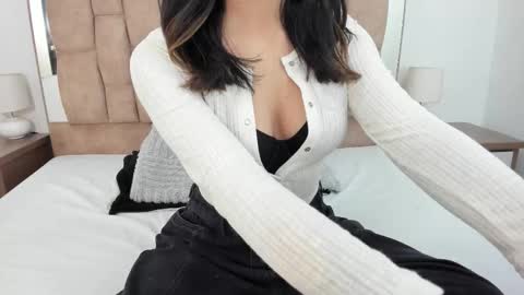 isabellakai online show from 09.21.25