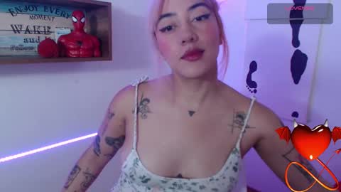 Snapshot of isabellakoff chatting on 02.27.25 Tati - online show from 02.27.25