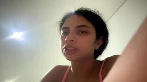 Isabella.. back again  online show from 02.01.25