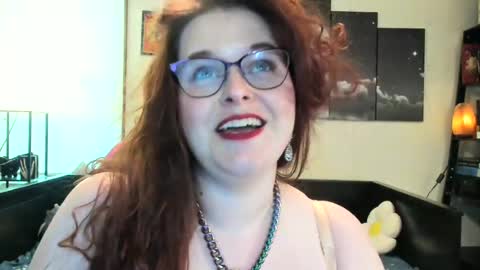 Snapshot of isabellamariedarcy chatting on 06.15.26 isabellamariedarcy online show from 06.15.26