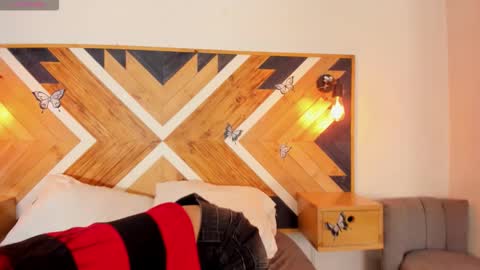 Isabella  online show from 10.30.25