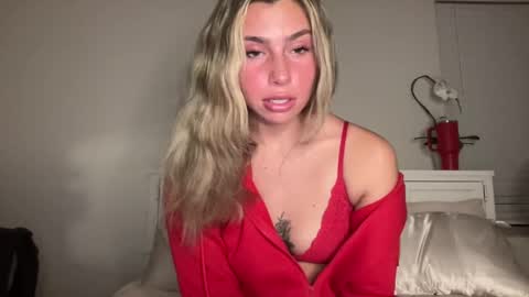 isabellekinsley online show from 12.04.24
