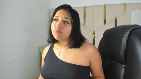 isabellrodriguez18 online show from 12.02.25