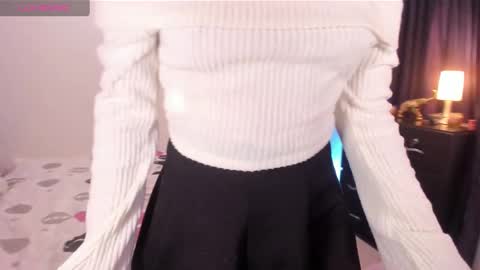 Snapshot of isabelprietoo chatting on 01.04.25 Isa online show from 01.04.25