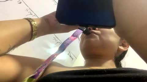 Snapshot of isabelprietoo chatting on 09.17.25 Isa online show from 09.17.25