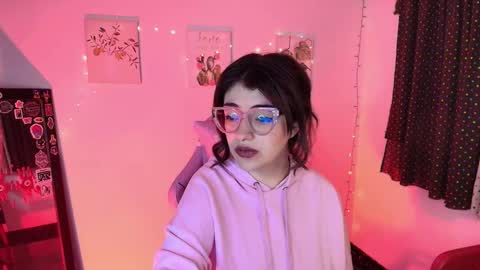 Snapshot of isaferrer06 chatting on 10.20.25 Isabella Ferrer online show from 10.20.25