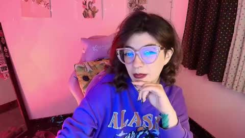 Snapshot of isaferrer06 chatting on 11.08.25 Isabella Ferrer online show from 11.08.25