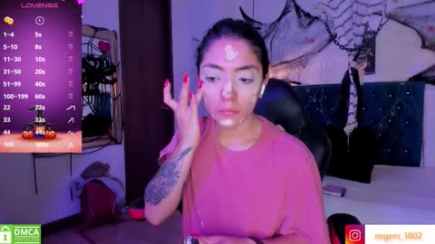 Snapshot of isarogers_dl chatting on 10.30.25 isabel online show from 10.30.25