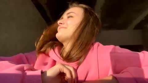 Snapshot of isauratorkelson chatting on 11.10.25 Issa online show from 11.10.25