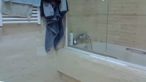 Snapshot of isd1969 chatting on 12.20.24 isd1969 online show from 12.20.24