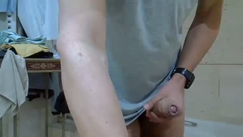 Snapshot of isd1969 chatting on 02.04.25 isd1969 online show from 02.04.25