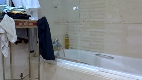 Snapshot of isd1969 chatting on 02.12.25 isd1969 online show from 02.12.25