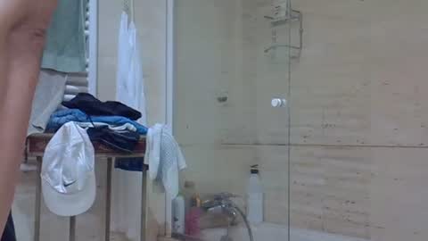 Snapshot of isd1969 chatting on 09.18.25 isd1969 online show from 09.18.25