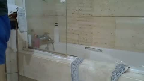 Snapshot of isd1969 chatting on 10.01.25 isd1969 online show from 10.01.25