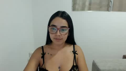 Snapshot of isemma chatting on 06.19.26 Emma online show from 06.19.26
