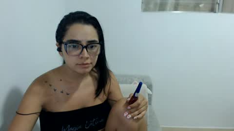 Snapshot of isemma chatting on 07.28.26 Emma online show from 07.28.26