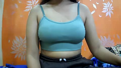 ishika_singh_ online show from 03.04.25
