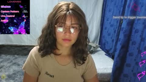 Snapshot of isis_11 chatting on 04.11.26 isis_11 online show from 04.11.26