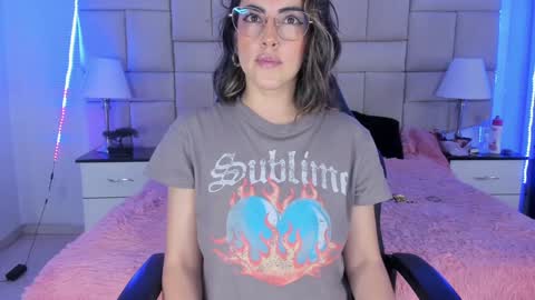 Snapshot of isis_loveyes_ chatting on 12.03.24 Pauli online show from 12.03.24