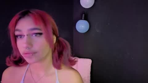 Isisjones18 online show from 09.23.25