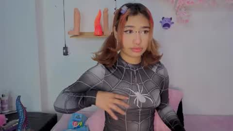 Isisjones18 online show from 10.24.25