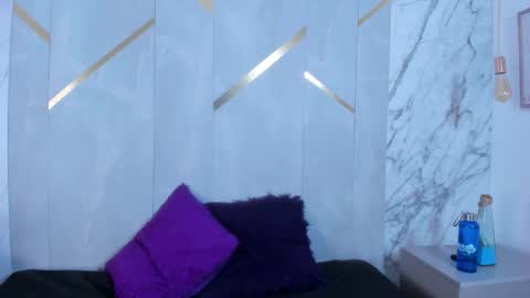 Isis Noir online show from 01.18.26