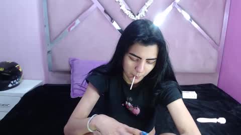 Snapshot of isisrousexx chatting on 12.12.24 isisrousexx online show from 12.12.24