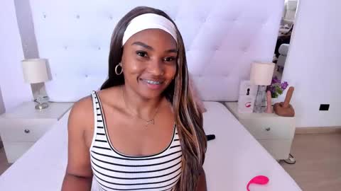 Vanessa online show from 11.14.25